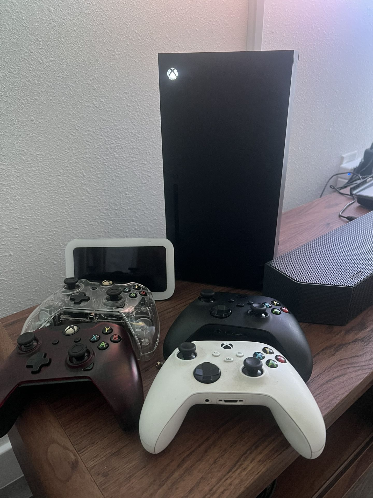 Xbox Series X 4 Controllers