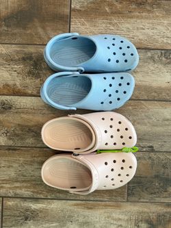 EUC Crocs Light Blue J6