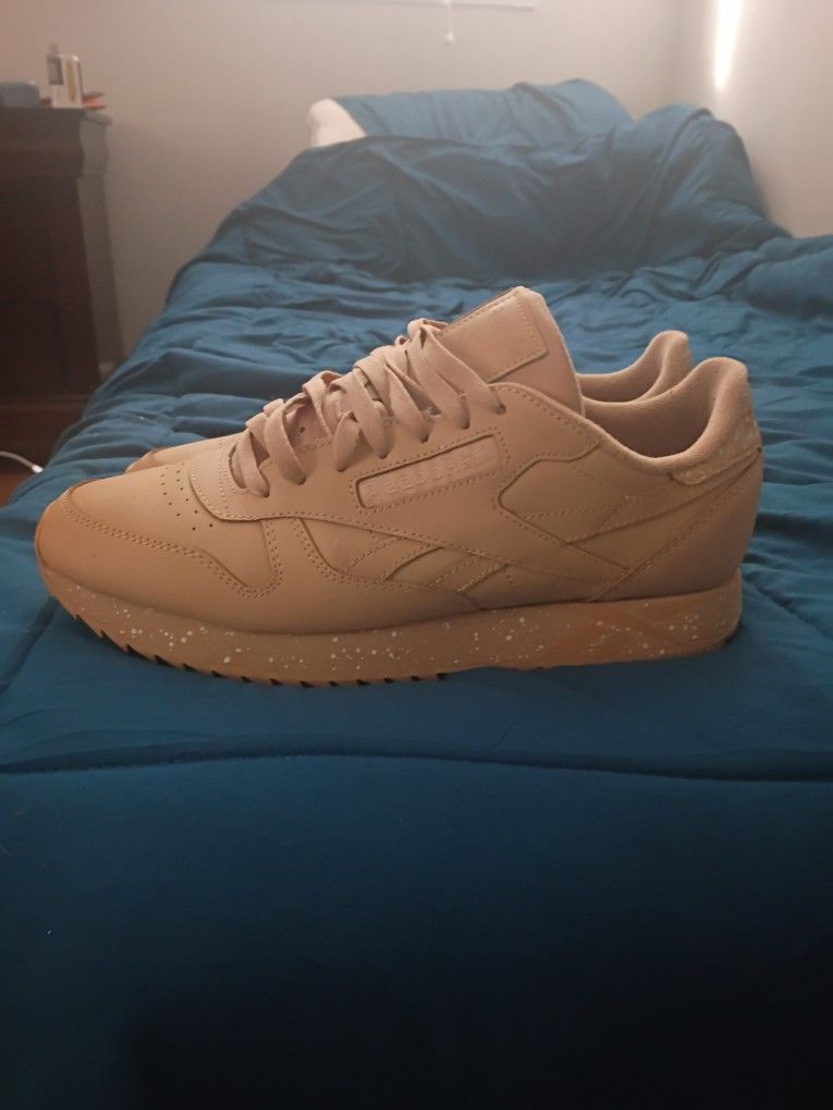 Rebook Basically Brand New