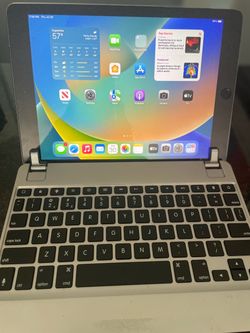iPad  pro with Bluetooth Keyboard Case