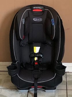 LIKE NEW GRACO SLIM FIT CONVERTIBLE CAR SEAT!!!!