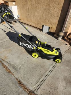 RYOBI Cordless battery push lawn mower