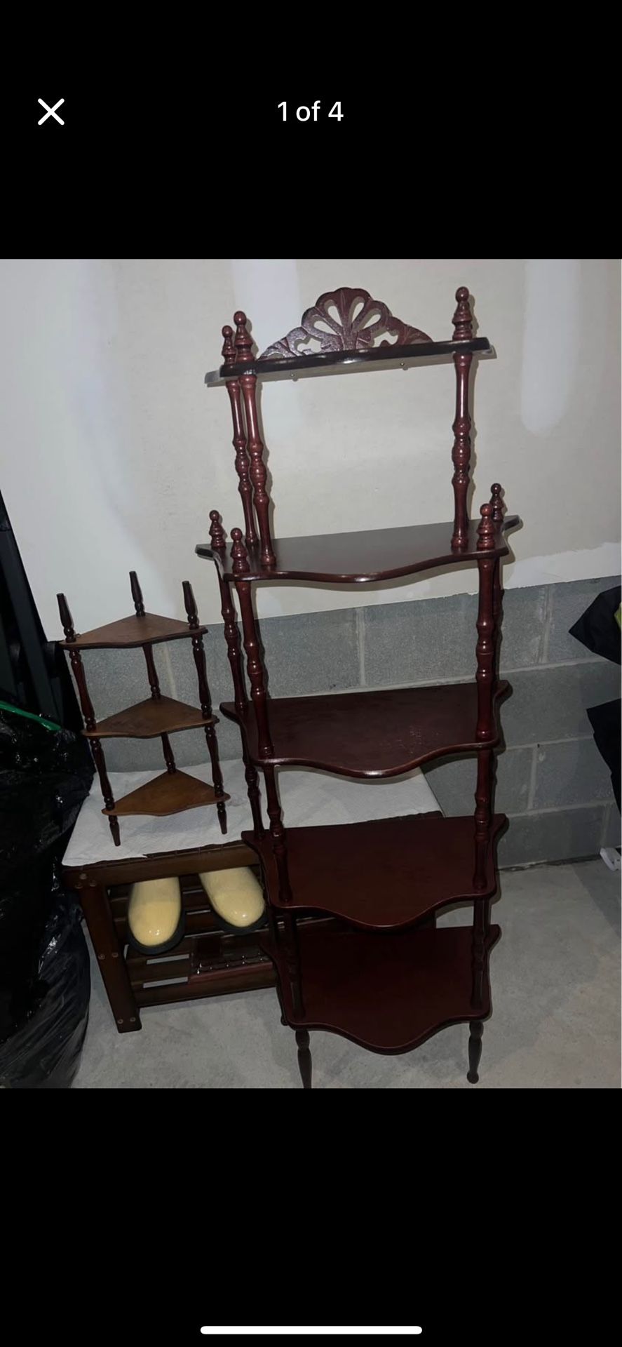 🪞 Vintage Wood Corner & Tiered Display Shelves – Great Condition! 🪞