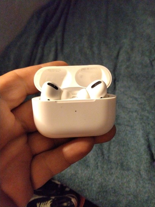Apple AirPods Pro Wireless Headphones with Charging Case a2190 emc 3326