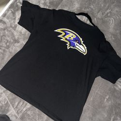 Baltimore Ravens Ray Lewis #52 Graphic T-Shirt – Men’s 2XL