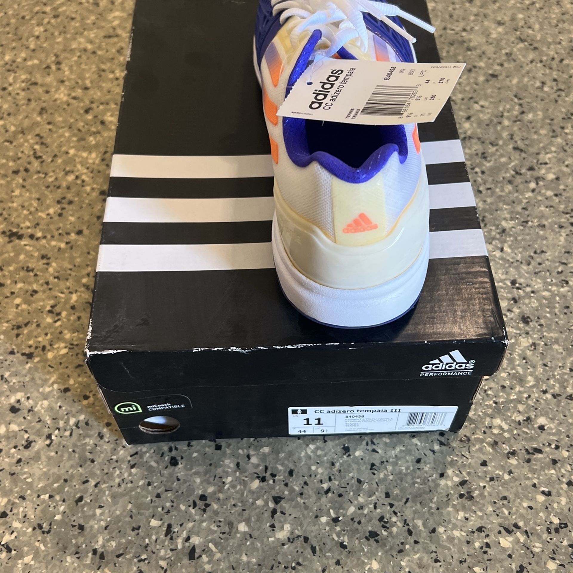 Adidas Zero tempos Women’s Tennis shoe Sz 11