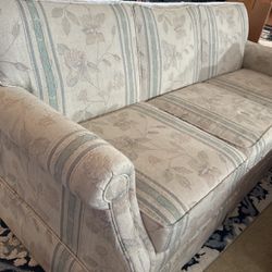 Couch With Pull Out Mattress 