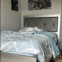 Silver/ Gray Full Bed Frame with Gem Headboard 