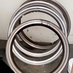 Rally Wheel Trim Right Set 