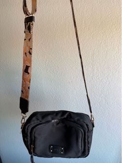 Bear paw cross body