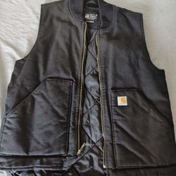 SIZE MEDIUM  CARHARTT VEST 