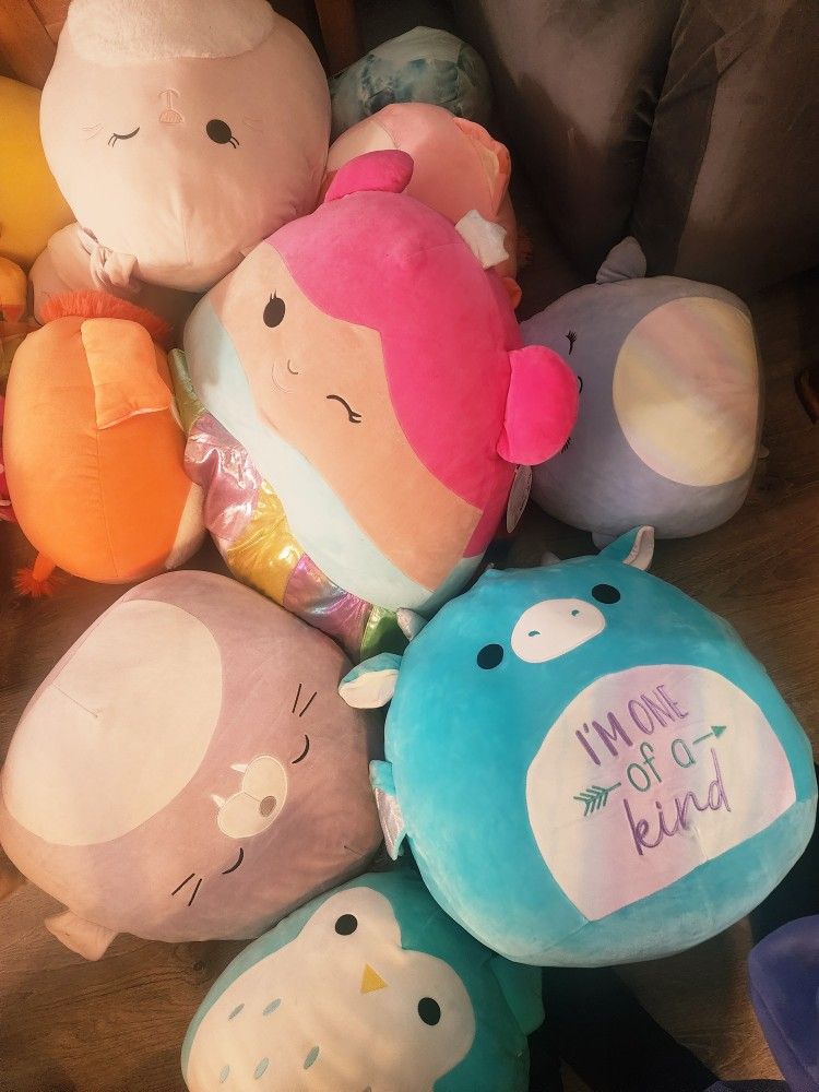 Lots And Lots Of SQUISHMALLOWS WITH TAGS