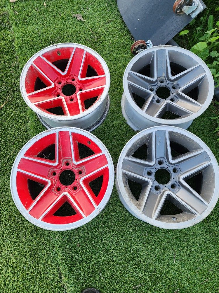 15X7 Rally Wheels 