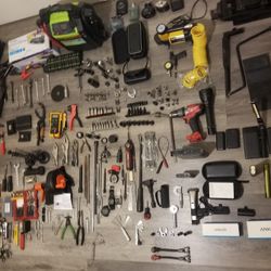  Milwaukee  Hammer Drill/ 12V/24V Jump starter  Socket  Power Banks ...