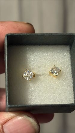 Lab  diamond Studs earrings