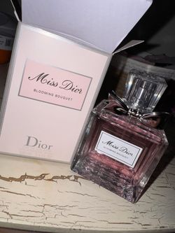 Miss Dior perfume