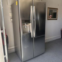 Refrigerator Kenmore