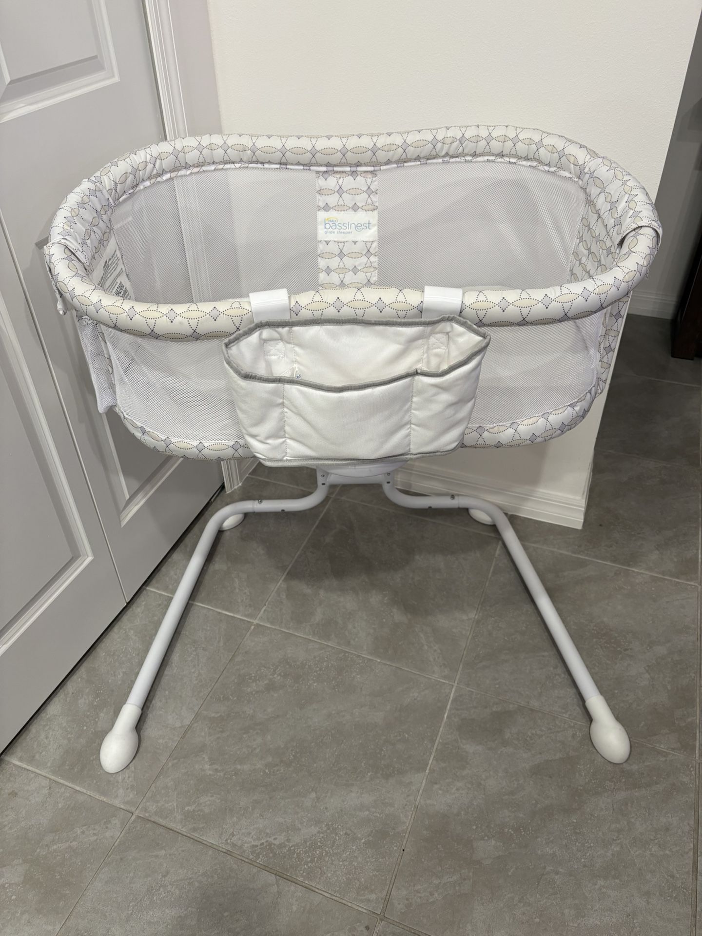 Halo Bassinet Glide Sleeper