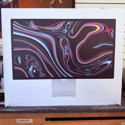 27” 5K Apple Retina Monitor Studio Display, Model: MKOU3LL/A