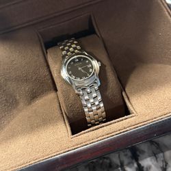 Ladies GUCCI 5500L stainless steel watch