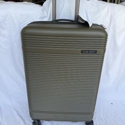 Medium Check In Luggage 25” Travel Select Green Hardcase 