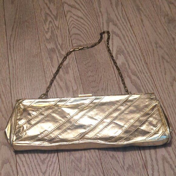 Aldo Fancy Gold Cluth With Chain - Good Condition 