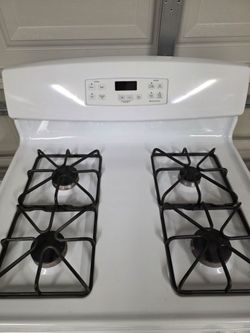 White GE gas stove