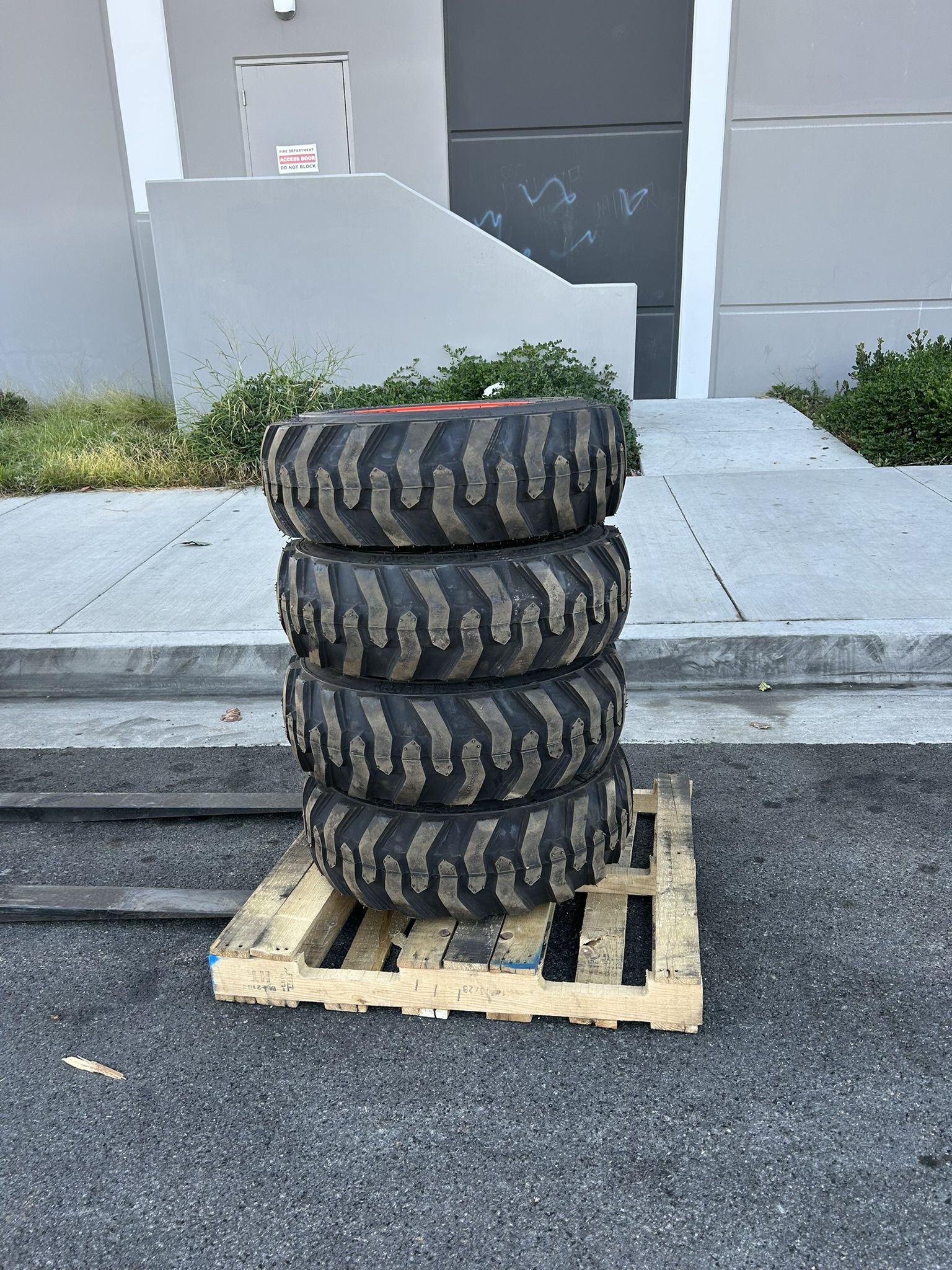 Bobcat Tires