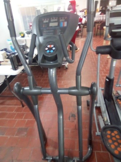 Lot Of Two Commercial Exercise Machines . Make Offer