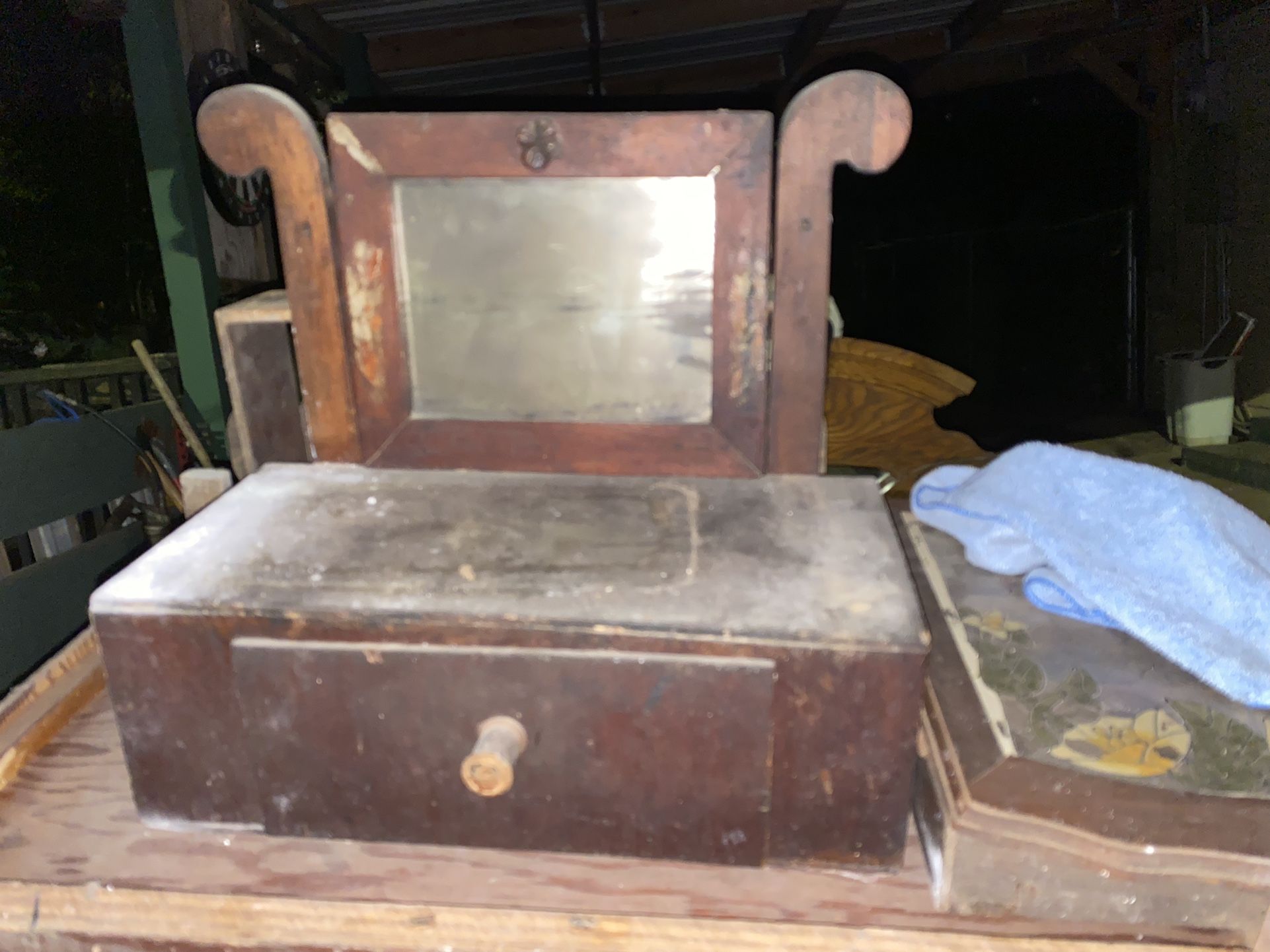 Vintage Vanity 1920s