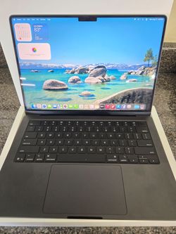 Apple MacBook Pro 14" M5 Chip 16GB