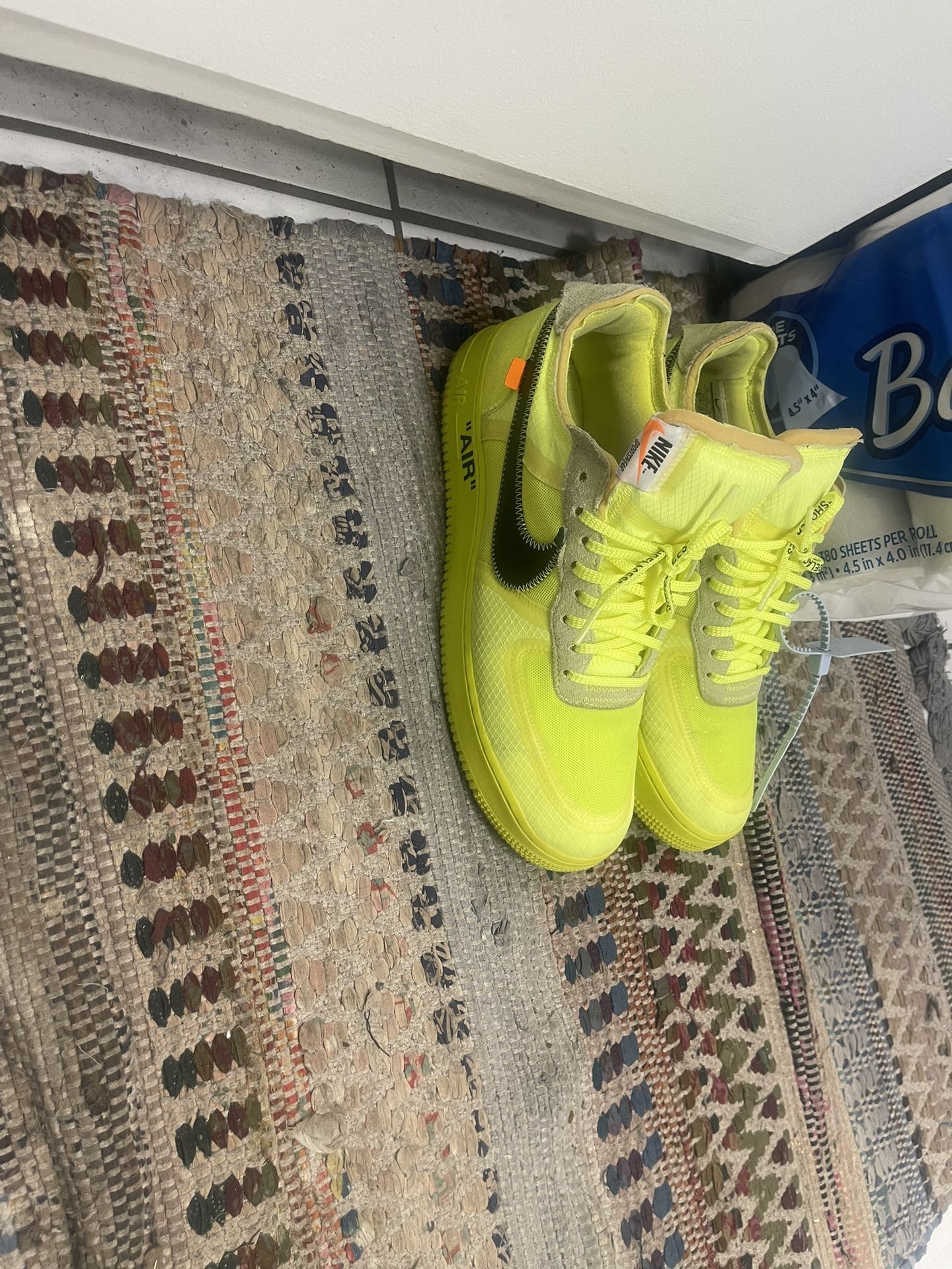Off-White Air Force 1 Low 'Volt'