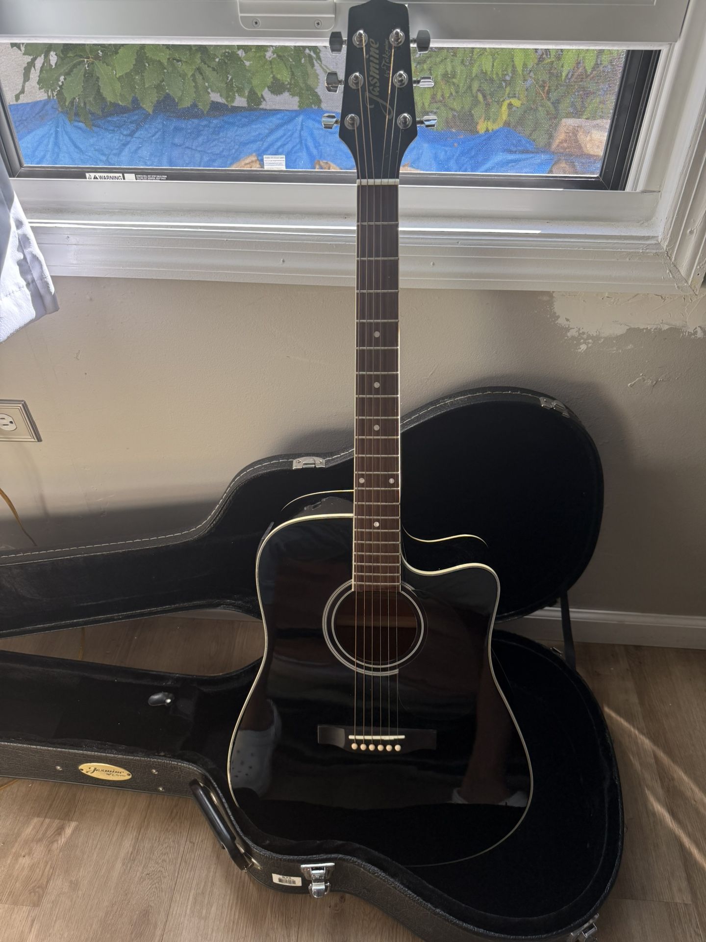 Jasmine ES341C Acoustic-Electric Guitar w/ Hard Case – Excellent Condition!