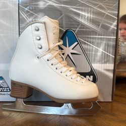 CVFSC — Jackson Freestyle Figure Skates, Size 1, W Width