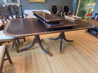 Ethan Allen Mahogany Double Pedestal Dining Table Set – 6 Chairs & 3 Leaves