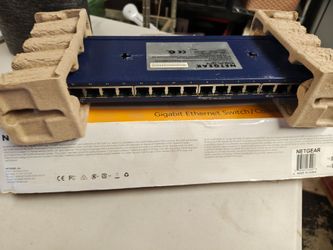 Netgear 16 port switch Fs116