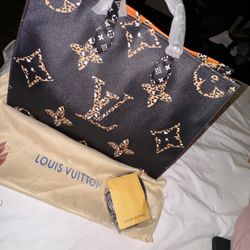 Louis Vuitton Handbag 
