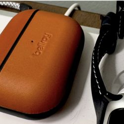 Bellroy Pod Jacket Pro for Apple Airpods Pro 2, Leather, Terracotta, BNIB