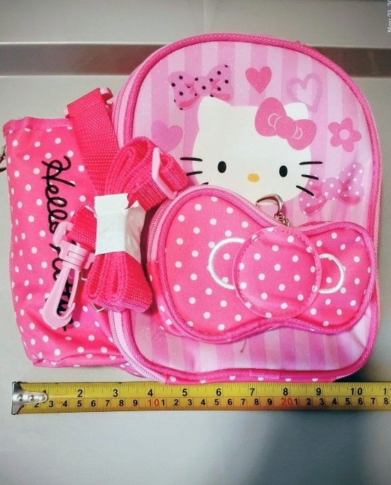 Hello Kitty 🐈 Lunch Box And Bottle