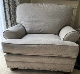 Cozy Accent Chair