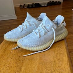 VERY NICE ADIDAS YEEZYS size 6 Men / 7.5 Women 