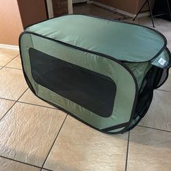 Love’s Cabin Collapsible Pet Crate