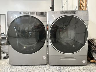🧺 Whirlpool Front Load Washer + Electric Dryer Set – Excellent Condition – $690 (Brentwood, CA – Pickup Only)
