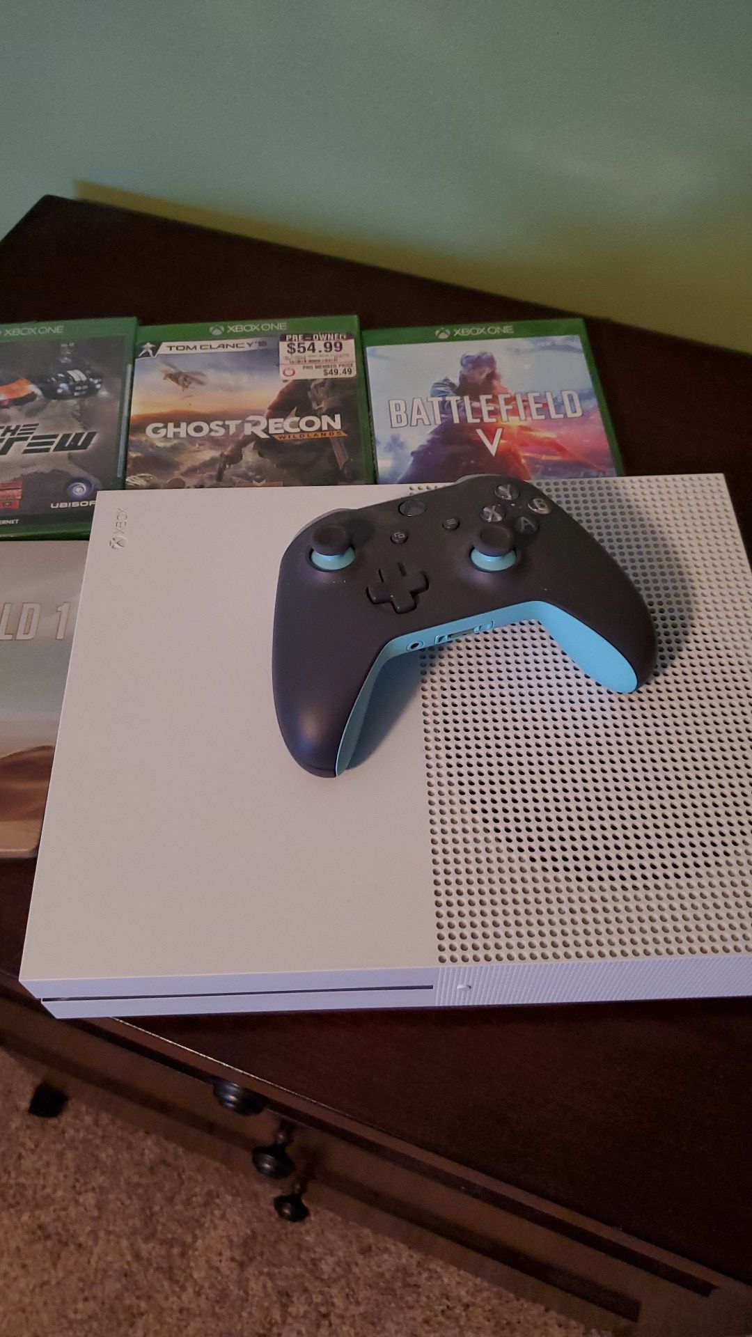 Xbox One S 1 TB With 4 Games