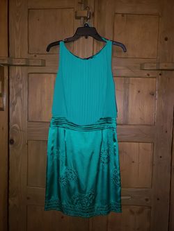 Vince Camuto Emerald Chiffon Pleated Dress