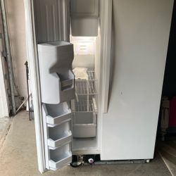 Whirlpool Refrigerator  $250  Delivered