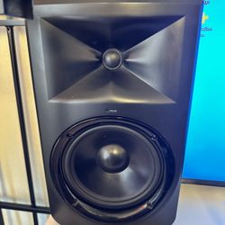 JBL  LSR308