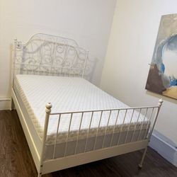 Full Size Bed - Memory Foam Mattress 