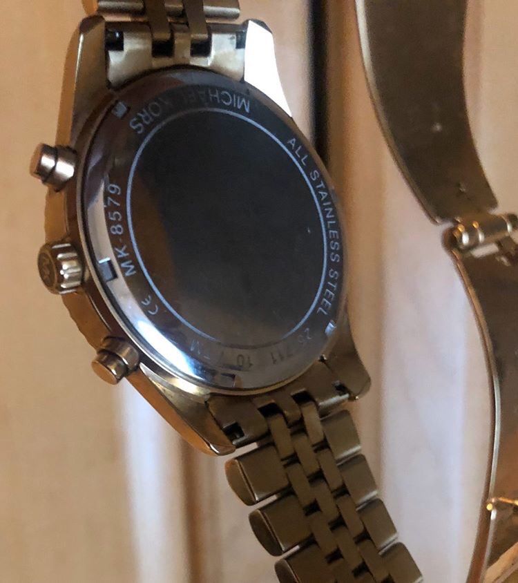 Michael Kors Men's Analog-Quartz Watch with Stainless-Steel Strap, Gold, 22 (Model: MK8579)