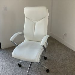 Nice White office chair